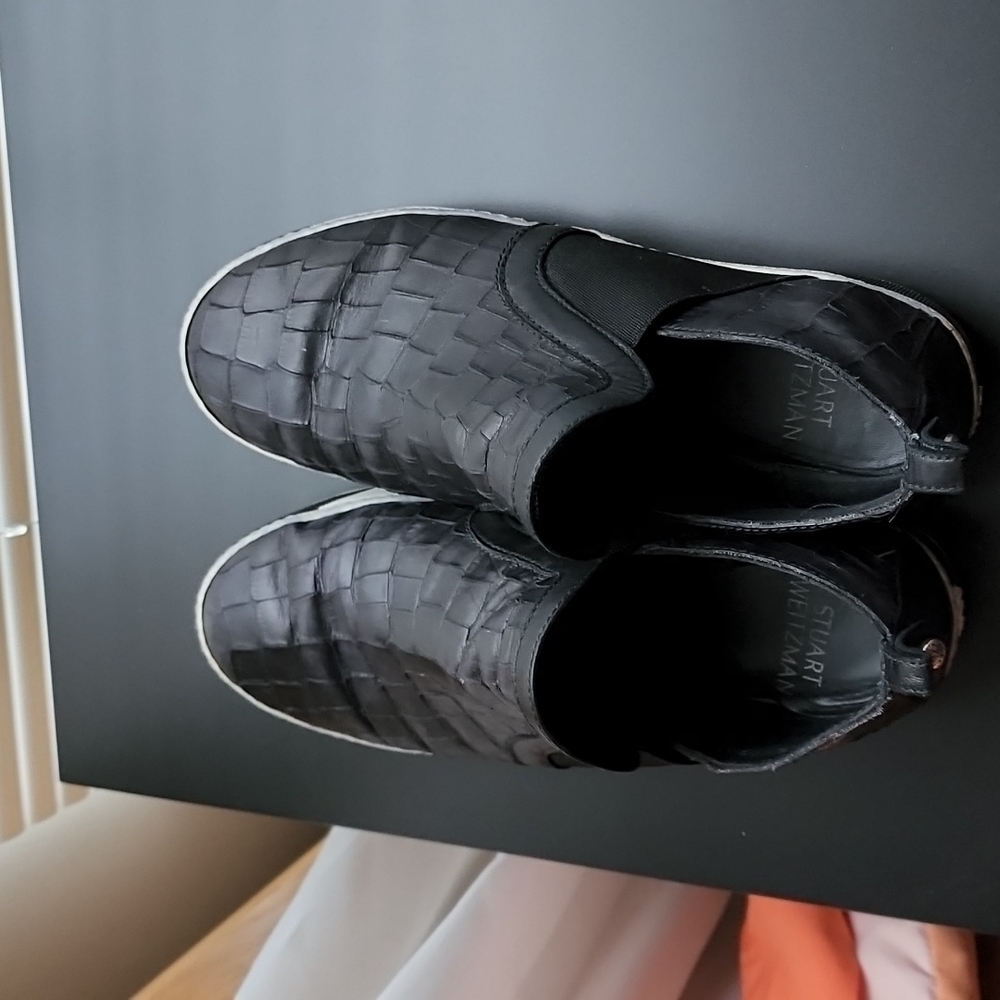 Stuart Weitzman Black Croc Embossed Leather Nuggets Slip On Sneakers